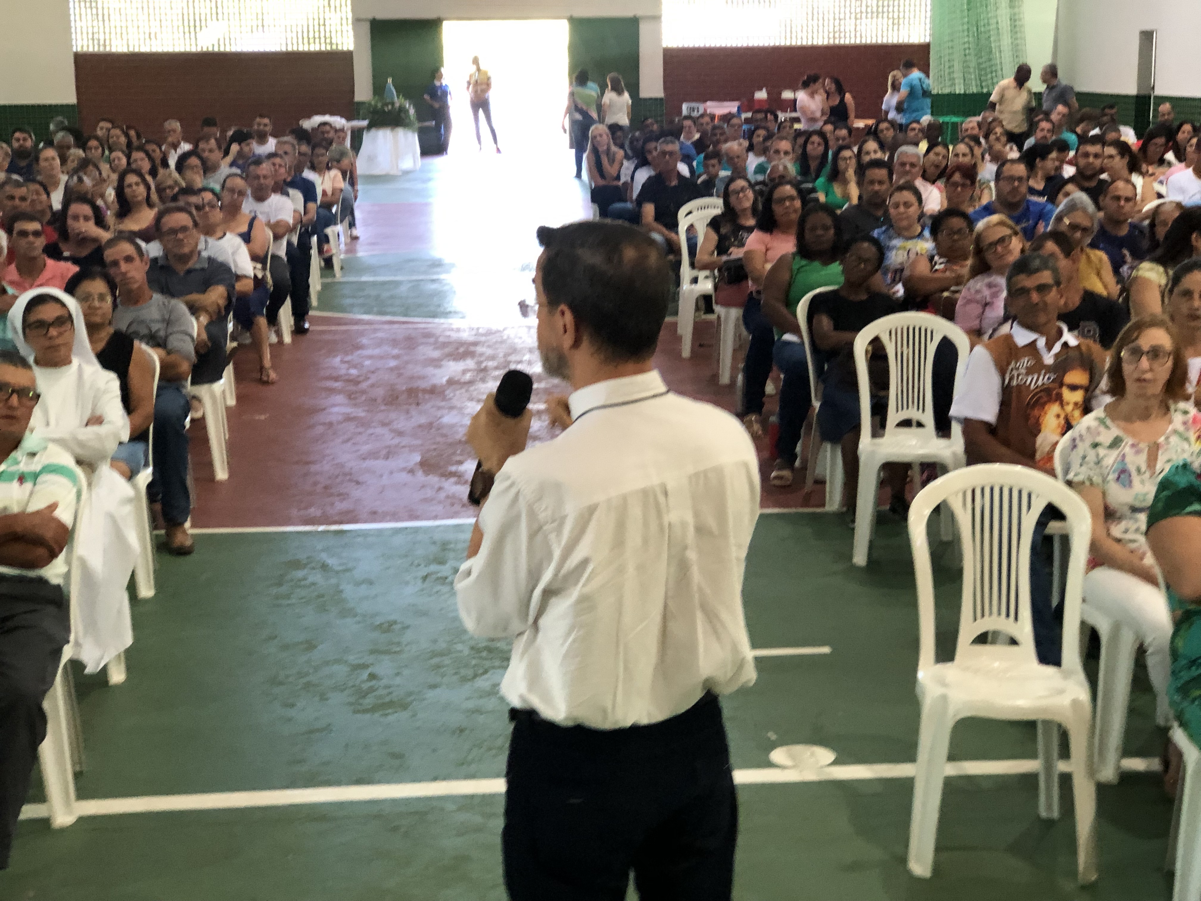 Diocese de Cachoeiro realiza repasse do Calendário Pastoral aos Regionais VI e VII